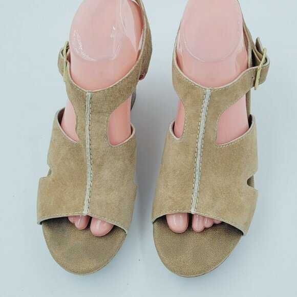 Clarks Tan Suede Open Toe Slingback Cork Wedge Sandal Size 9M - Picture 2 of 9